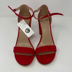 Target A New Day red heels size 8.5 wide
